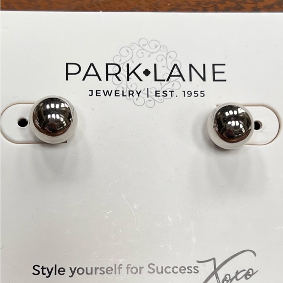 Park Lane - Chico Stud Earrings - Picture 2 of 4